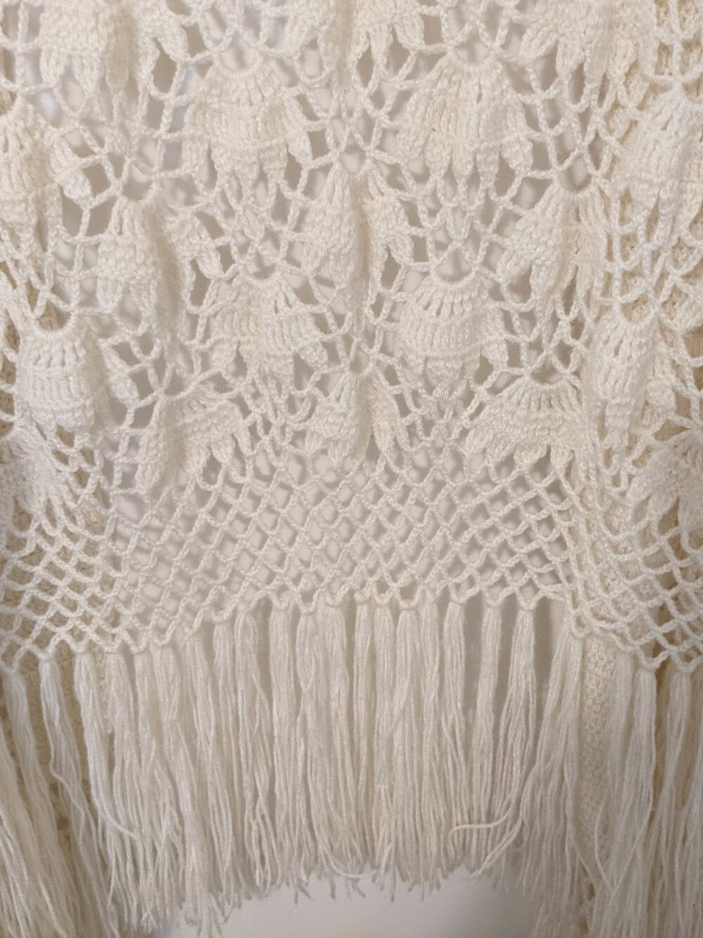 Hand Crochet Open Knit Shawl Wrap Lace Pattern Cream Fringe Boho Hippie - Picture 4 of 10